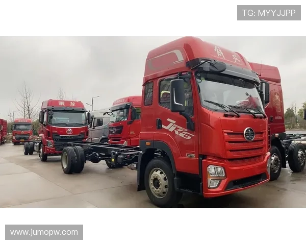 2000公里长续航，解放J6L高顶双卧6米8载货车详解